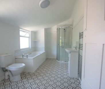 2 bed semi-detached house to rent in Trinity Road, Taunton, TA1 - Photo 1