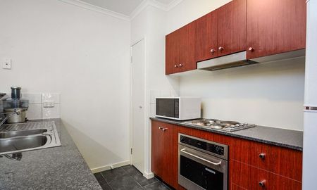 Modern Living In Prime Maribyrnong Location - Photo 2