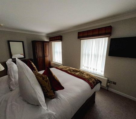 Serviced Apartment, 1 Stag Lodge Apartments, Cultra, Holywood, BT18 0EX - Photo 5