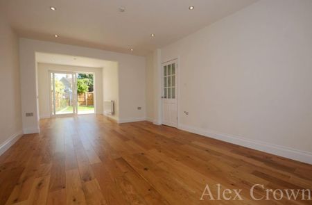 3 bedroom semi-detached house to rent - Photo 2