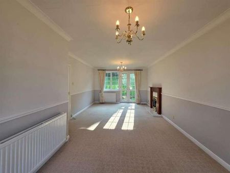 The Glade, Scarborough, YO11 - Photo 3