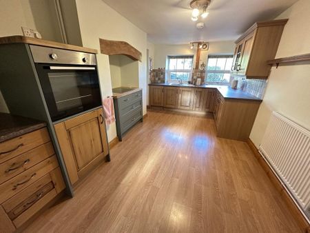 3 bedroom terraced house to rent - Photo 3