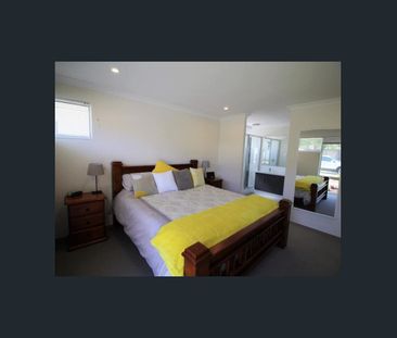 Modern 3 Year Old Family Home Situated in Quiet Location - Photo 5