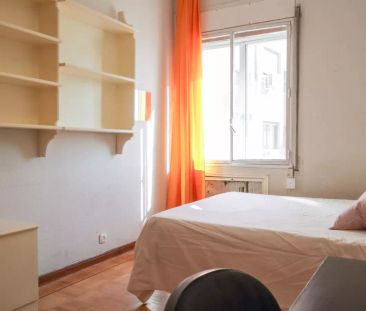 Room in a shared 6-bedroom apartment for rent in Argüelles, all bills included - Foto 6