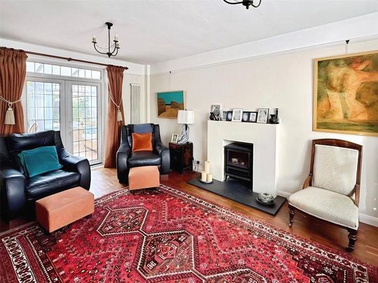 4 bedroom detached house to rent - Photo 1