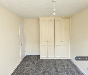 3 bedroom end of terrace house to rent - Photo 5