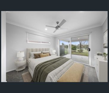 Modern Living with Scenic Outlook – 3 Bed, 2 Bath Property - Photo 4