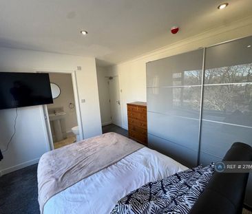 1 bedroom in a house share to rent - Photo 6
