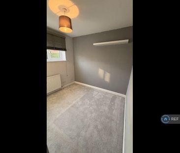 3 bedroom detached house to rent - Photo 2
