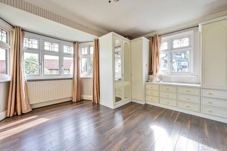 4 bedroom detached house to rent - Photo 3