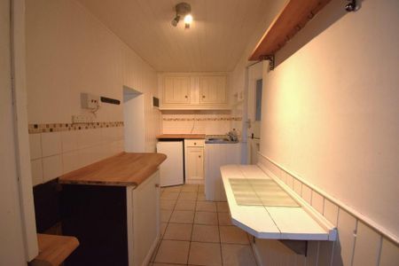 2 bedroom cottage to rent - Photo 5
