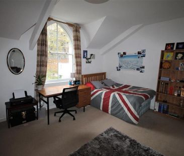 4 bedroom private hall to rent - Photo 3