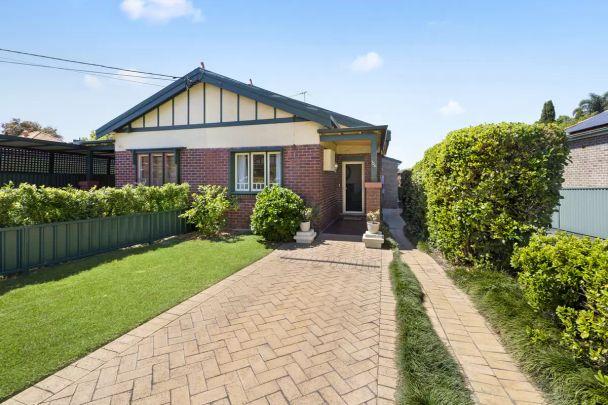 126 Lucas Road, Burwood - Photo 1