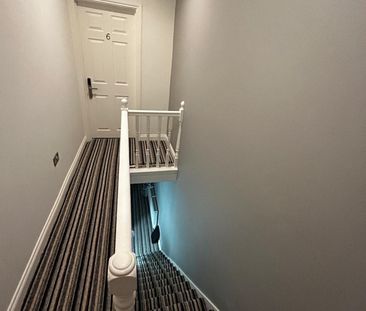 Bedsit, High Town Road, LU2 - Photo 3