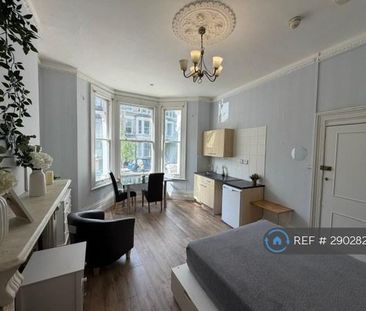 Studio to rent - Photo 4