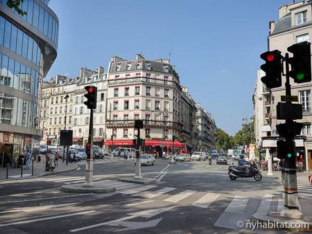 Logement à Paris, Location meublée - Photo 2