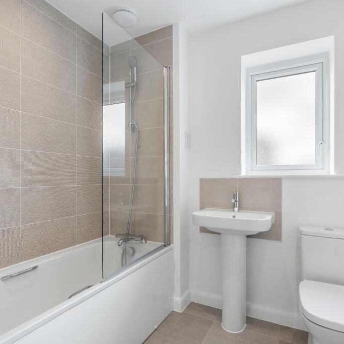 2 bedroom terraced house to rent - Photo 1