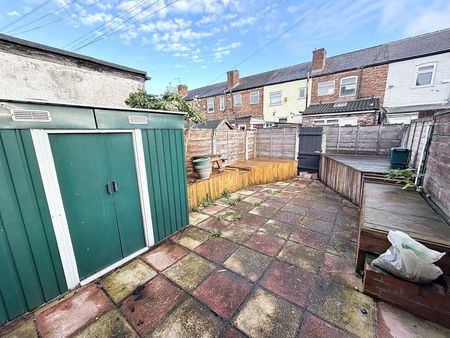 2 bedroom terraced house to rent - Photo 2