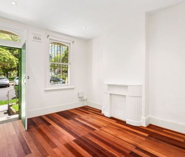 Unfurnished two bedroom terrace with views over Camperdown Oval - Photo 4