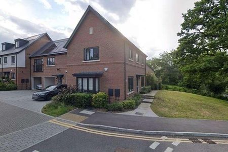 Harrison Grange, Bracknell, RG12 - Photo 4