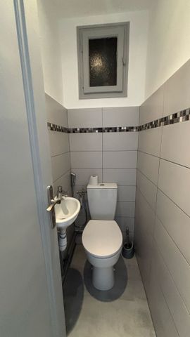 Location Appartement 2 pièces 46m² - Photo 3
