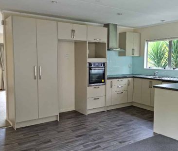 Lovely family home in Bethlehem - Photo 2