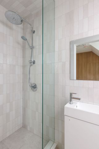 For Lease - 449 Montrose Avenue Unit# laneway, Toronto, Ontario - Photo 3