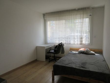 Appartement à louer - REIMS RUE CLOVIS - Photo 2