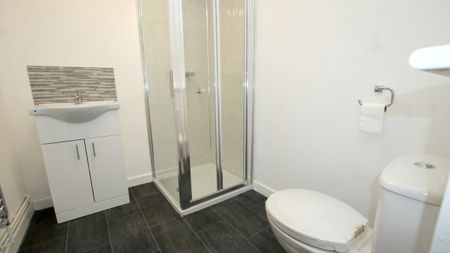 36 Carlton Street, CHELTENHAM GL526AQ - Photo 4