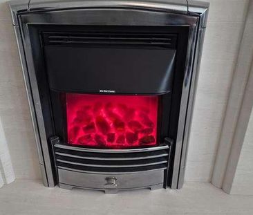 Old Railway Close Lechlade, GL7 - Photo 2