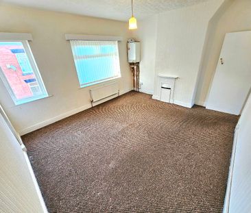 Hollinhall Street, Greenacres, Oldham, OL4 - Photo 5