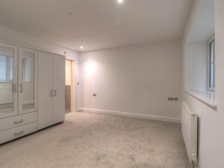 2 BED Apartment To rent - Photo 5