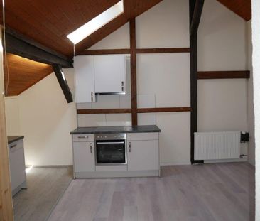 Renovierte 2-Zimmer-Dachwohnung– sofort verfügbar - Foto 2