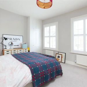 3 bedroom house in Battersea - Photo 2