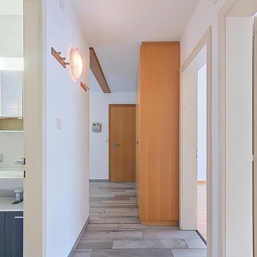 À Louer 3.5 pièces lumineux dans un cadre verdoyant, au centre-ville de Martigny - Foto 1