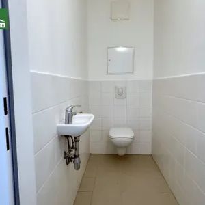 Helle 4-Zimmer-Wohnung mit Balkon in ruhiger Innenhoflage - ab sofort bezugsbereit! - Photo 1