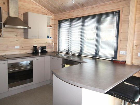 Kenwood Beach House - Photo 1