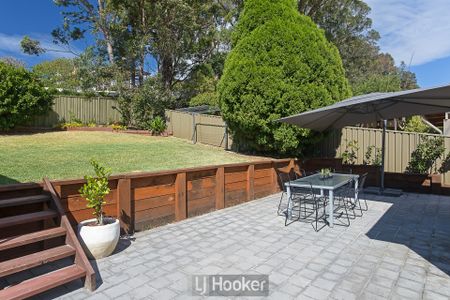 IMMACULATE FAMILY FRIENDLY HOME - Photo 5