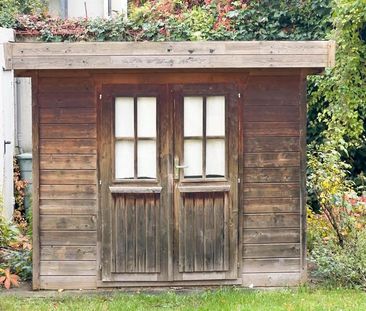 Charmante Dachgeschosswohnung mit Dachterrasse in Dresden-Striesen - Foto 1