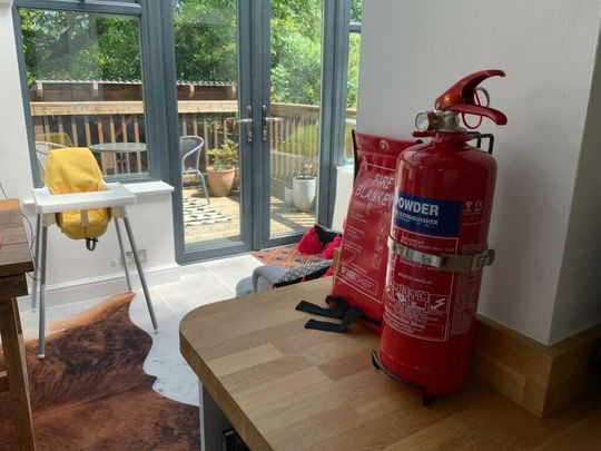 3 bedroom semi-detached house to rent - Photo 1