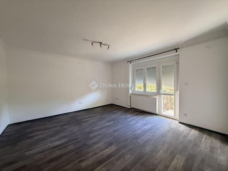 Kiadó újszerű állapotú lakás - Oroszlány - Photo 2