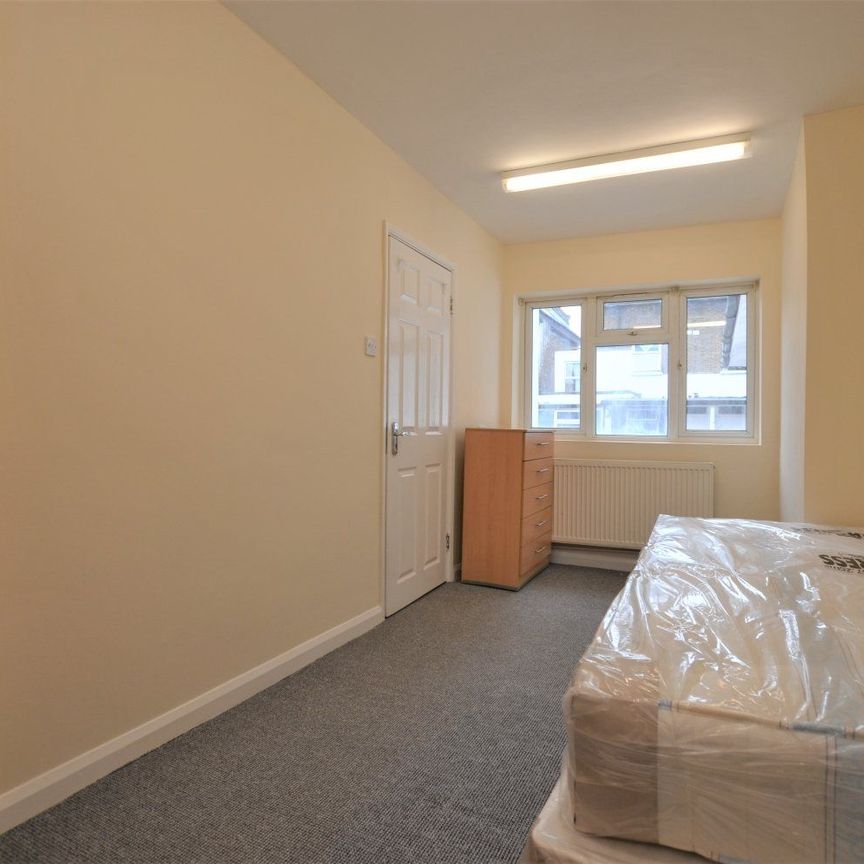 Woolstone Road, London, SE23 - Photo 1