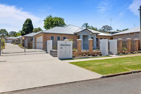 1/59 Jellicoe Street, Mount Lofty QLD 4350 - Apartment For Rent | Domain - Photo 2