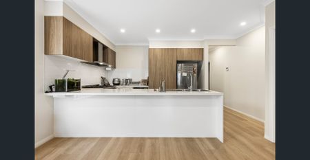 Spacious 4 Bedroom Family Home in a Prime Location - Photo 3