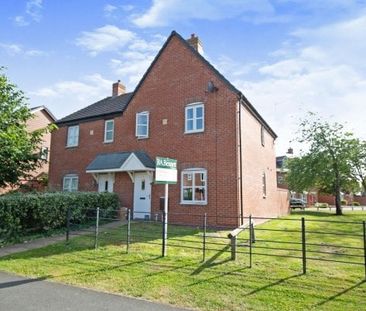 Wellington Avenue, Stratford-upon-Avon, CV37 - Photo 1