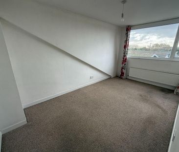 3 bedroom semi-detached bungalow to rent - Photo 1