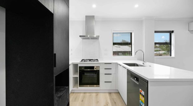 3/8 Ngaere Avenue - Photo 1