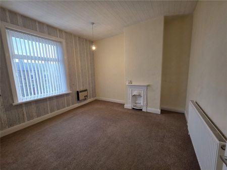 Leeds Road, Dewsbury, West Yorkshire, WF12 - Photo 4