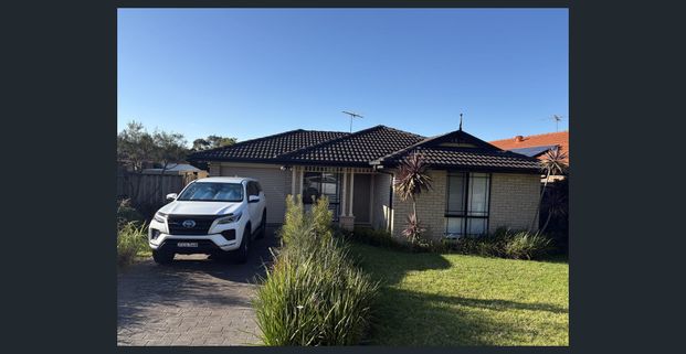 3 bedroom brick home in quiet and friendly street - Photo 1