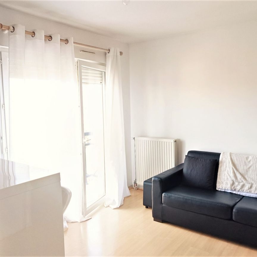 Location Appartement 1 pièce 23m² LA ROCHE SUR FORON 74800 - Photo 1